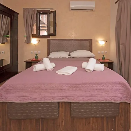 Arionos - Old Town *